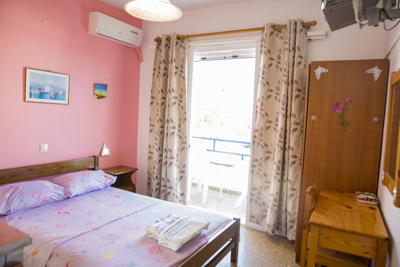 Harriet Studios CCharaki Buitenkant foto