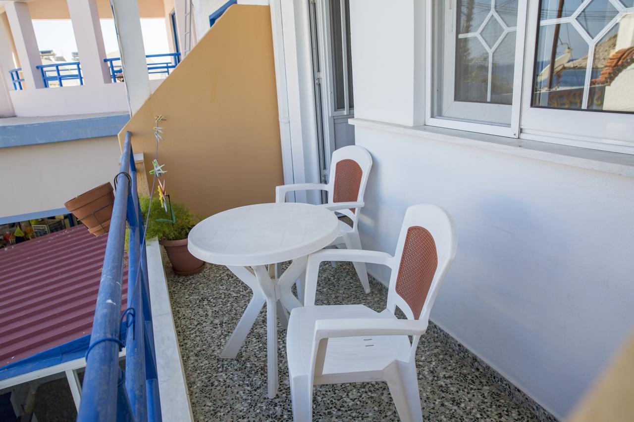 Harriet Studios CCharaki Buitenkant foto