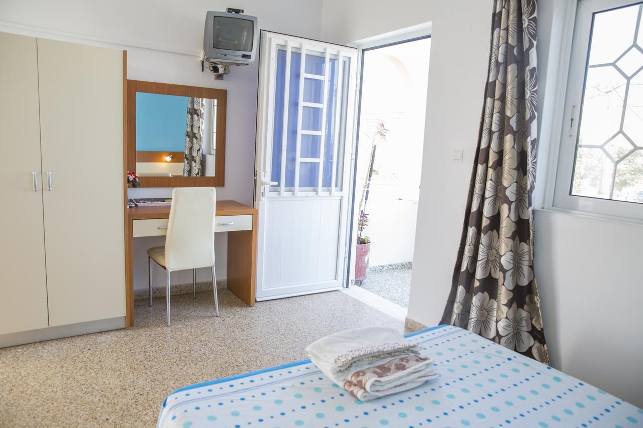 Harriet Studios CCharaki Buitenkant foto