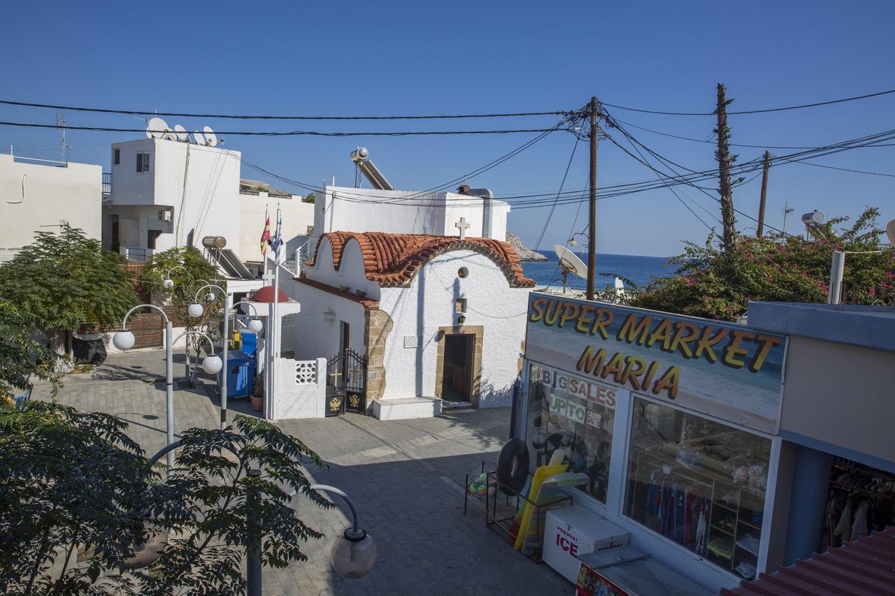 Harriet Studios CCharaki Buitenkant foto