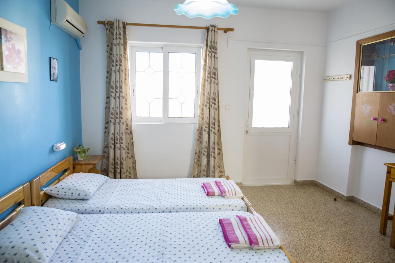 Harriet Studios CCharaki Buitenkant foto