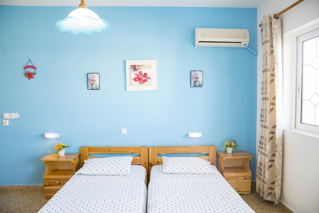 Harriet Studios CCharaki Buitenkant foto