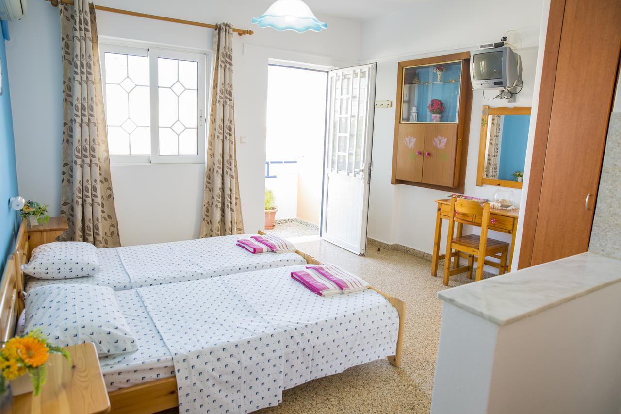 Harriet Studios CCharaki Buitenkant foto