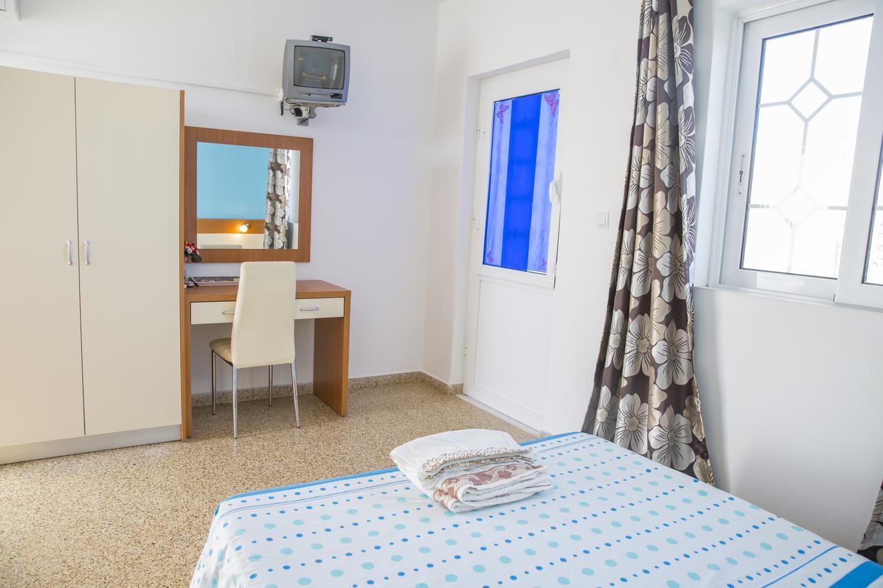 Harriet Studios CCharaki Buitenkant foto